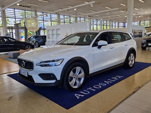 Volvo V60 Cross Country vaihtoauto