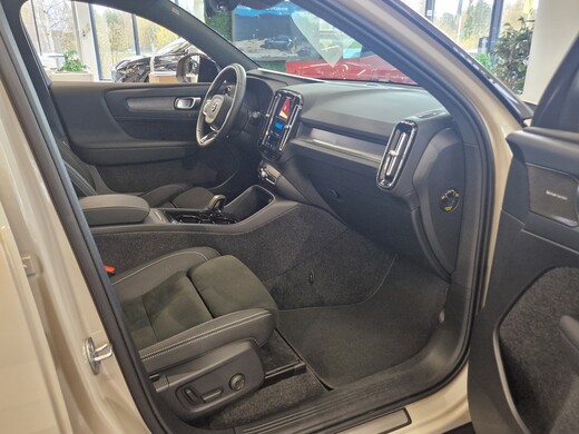 Volvo EX40 vaihtoauto