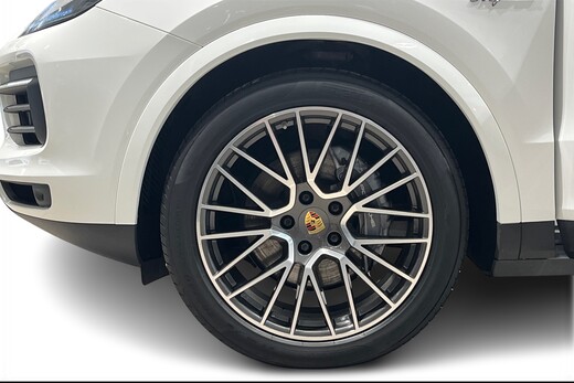 Porsche Cayenne vaihtoauto
