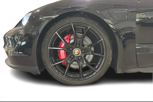 Porsche Taycan vaihtoauto