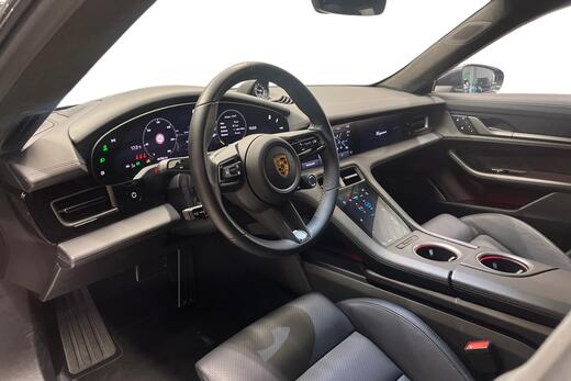 Porsche Taycan vaihtoauto