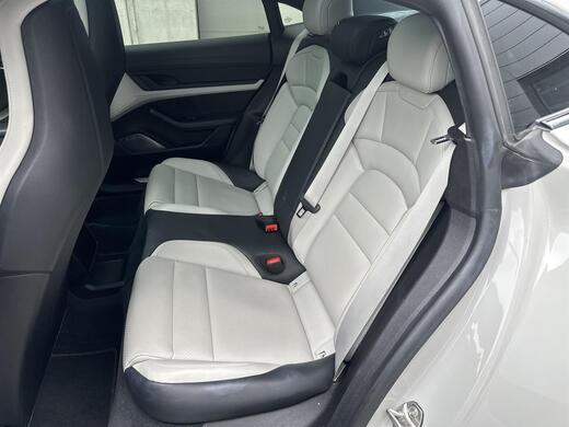 Porsche Taycan vaihtoauto