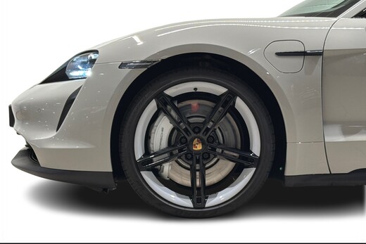 Porsche Taycan vaihtoauto