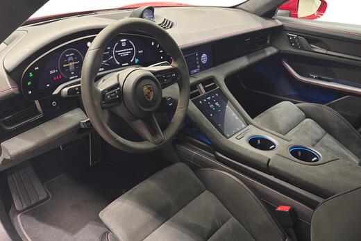 Porsche Taycan vaihtoauto