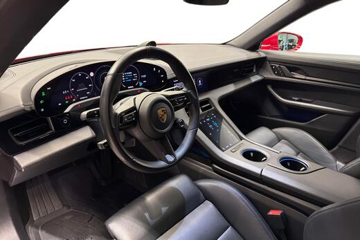 Porsche Taycan vaihtoauto