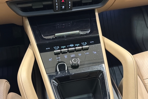 Porsche Cayenne vaihtoauto