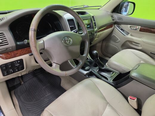 Toyota Land Cruiser vaihtoauto