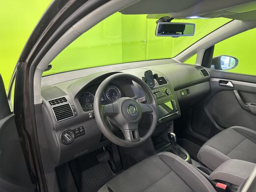 Volkswagen Touran vaihtoauto