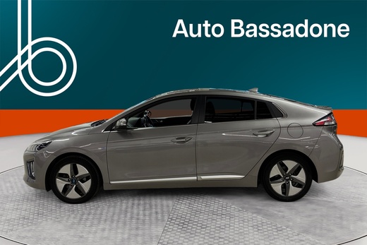 Hyundai IONIQ hybrid vaihtoauto
