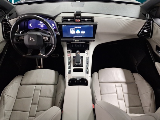DS 7 vaihtoauto
