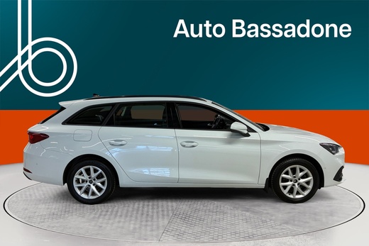 SEAT Leon Sportstourer vaihtoauto
