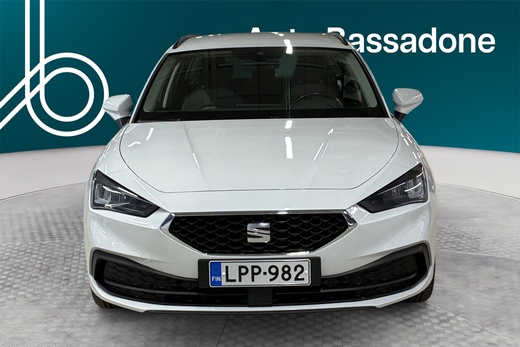 SEAT Leon Sportstourer vaihtoauto