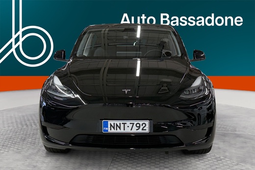Tesla Model Y vaihtoauto