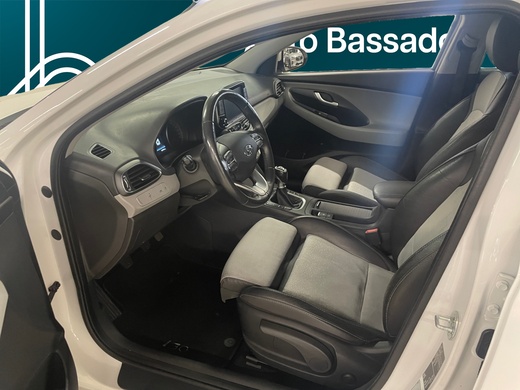 Hyundai i30 Fastback vaihtoauto
