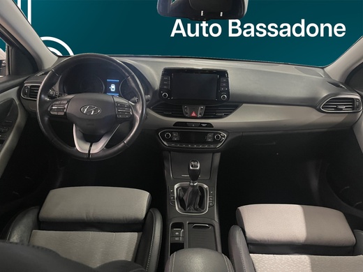 Hyundai i30 Fastback vaihtoauto
