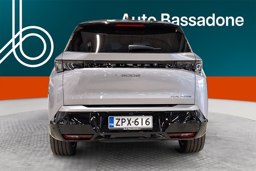 Peugeot E-5008 vaihtoauto