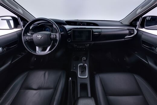 Toyota Hilux vaihtoauto