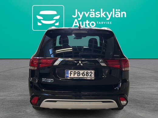 Mitsubishi Outlander PHEV vaihtoauto