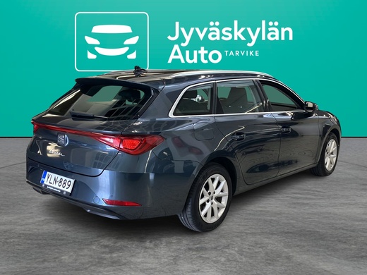 SEAT Leon Sportstourer vaihtoauto