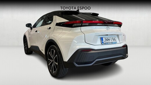 Toyota C-HR vaihtoauto