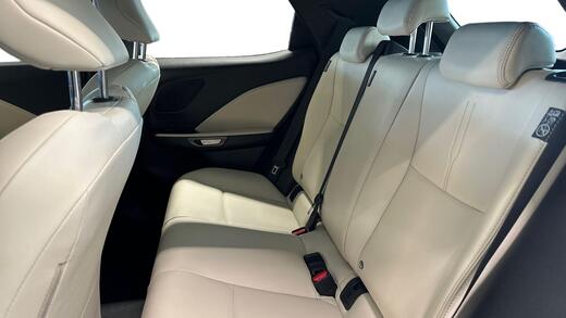 Lexus LBX vaihtoauto