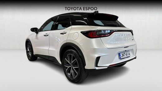 Lexus LBX vaihtoauto