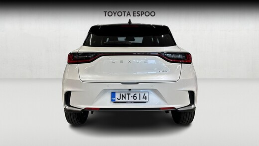 Lexus LBX vaihtoauto