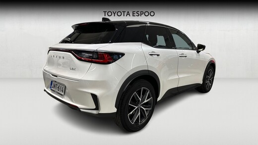 Lexus LBX vaihtoauto