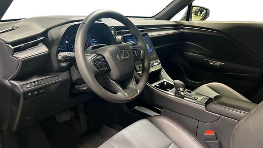 Lexus LBX vaihtoauto