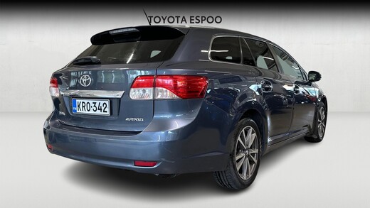 Toyota Avensis vaihtoauto