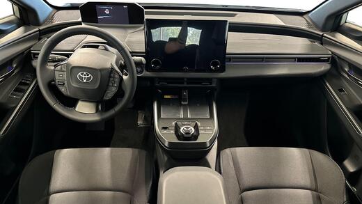 Toyota C-HR+ vaihtoauto
