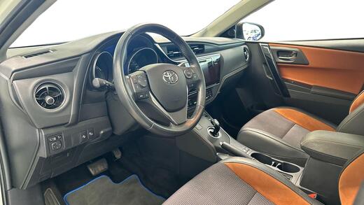 Toyota Auris vaihtoauto