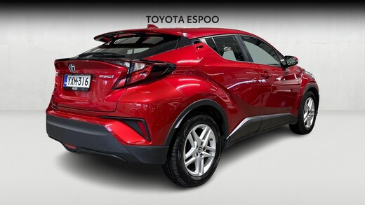Toyota C-HR vaihtoauto