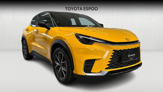 Lexus LBX vaihtoauto