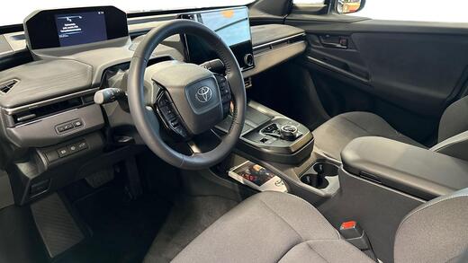 Toyota C-HR+ vaihtoauto