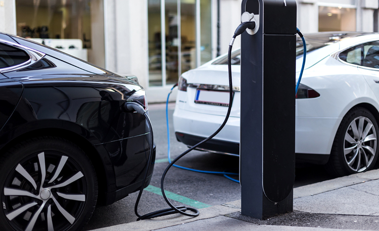 Uusi sähköautovertailu – Löydä paras sähköauto tarpeisiisi