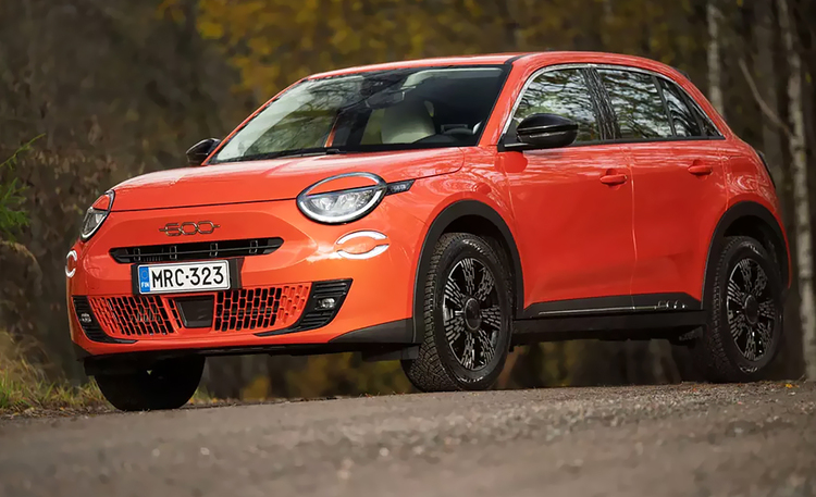 Koeajo: Fiat 600 Hybridissä retrotyyli ja järkihinta kohtaavat