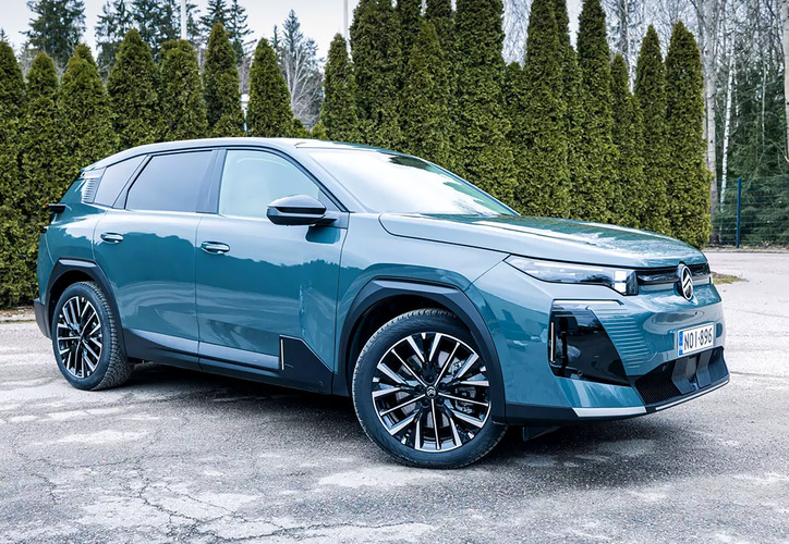 Koeajo: Citroën ë-C5 Aircrossissa mukavuus kohtaa sähköisen ajon