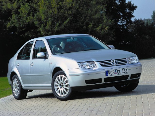 Autoesittely Volkswagen Bora (1998-2005)