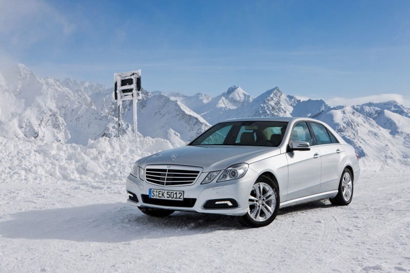 Autoesittely Mercedes-Benz E sarja (2010)