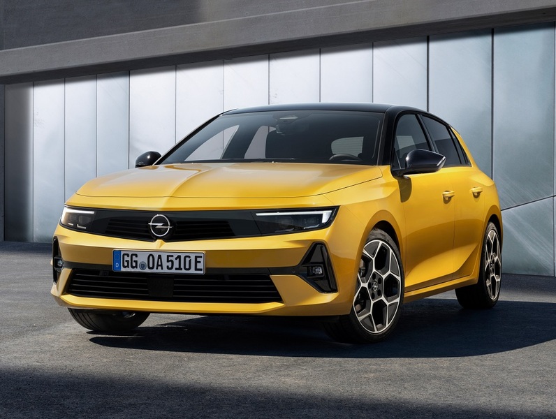 5-ov Innovation 180 A PHEV Opel Astra