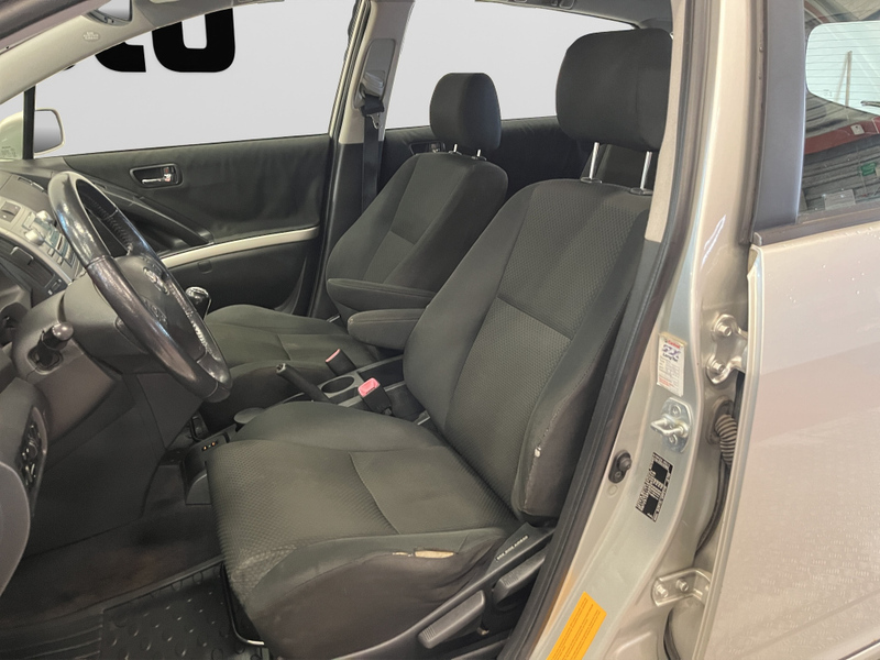 Toyota Corolla Verso vaihtoauto
