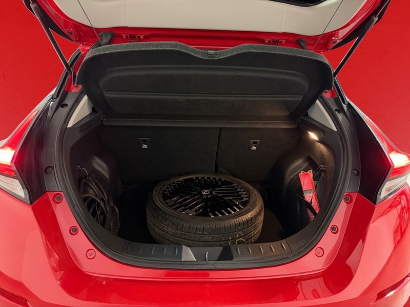 Nissan Leaf vaihtoauto