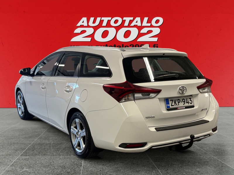 Toyota Auris vaihtoauto