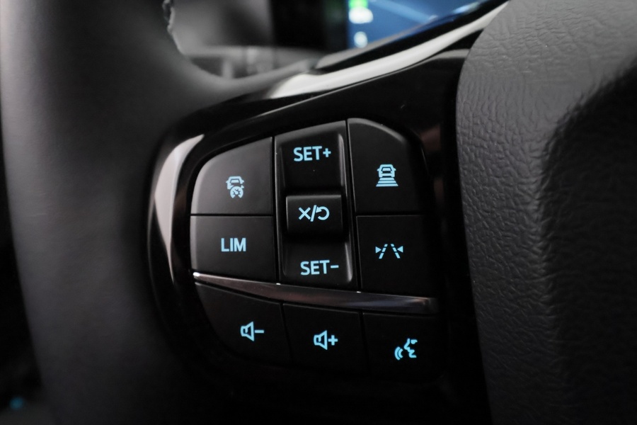 heti ajoon Ford Transit Courier