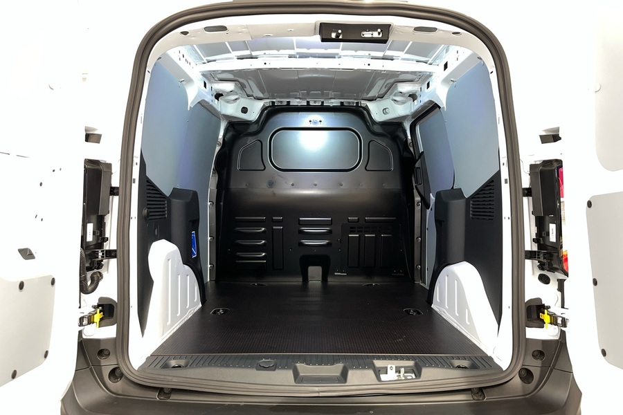 heti ajoon Ford Transit Courier