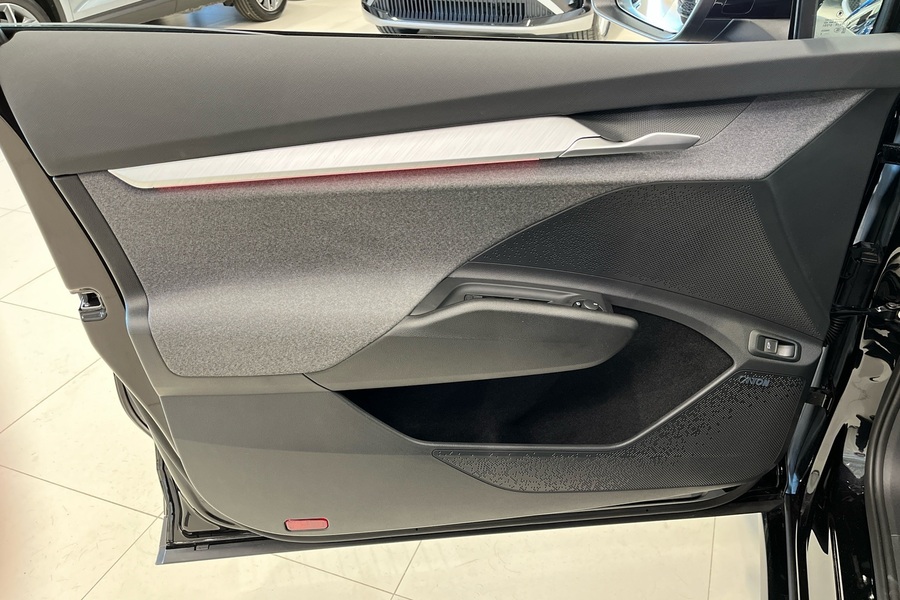 Coupé 85x 4x4 Style - 21" Aquarius | Vetokoukku | Advanced-paketti | Uusi ja ajamaton | Matrix LED | Lasikatto heti ajoon Skoda Enyaq