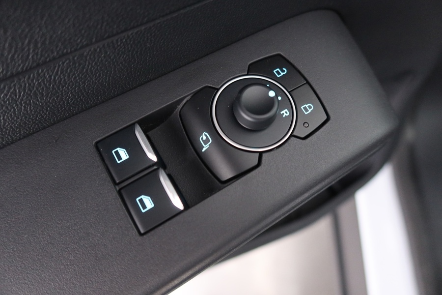 heti ajoon Ford Transit Courier