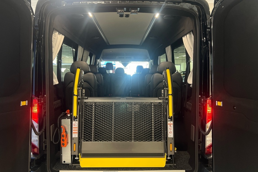 heti ajoon Ford Transit