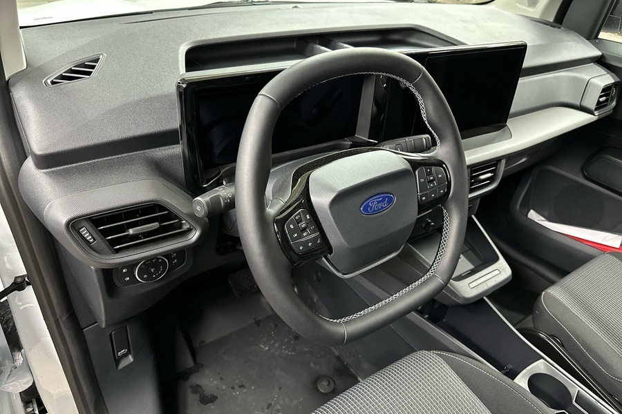 heti ajoon Ford Transit Courier